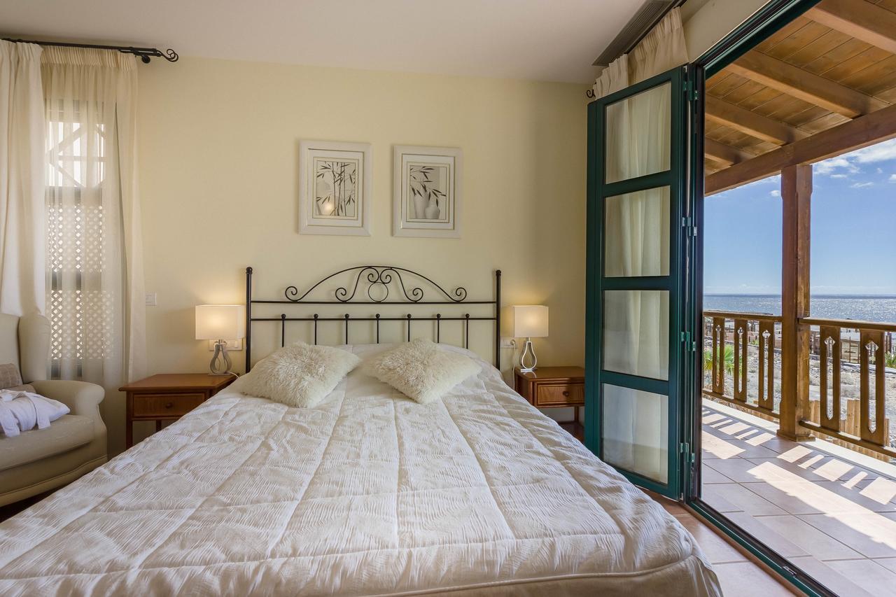 Okeanos Villa Front Line San Blas ซานมิเกลเดียโบนา ภายนอก รูปภาพ